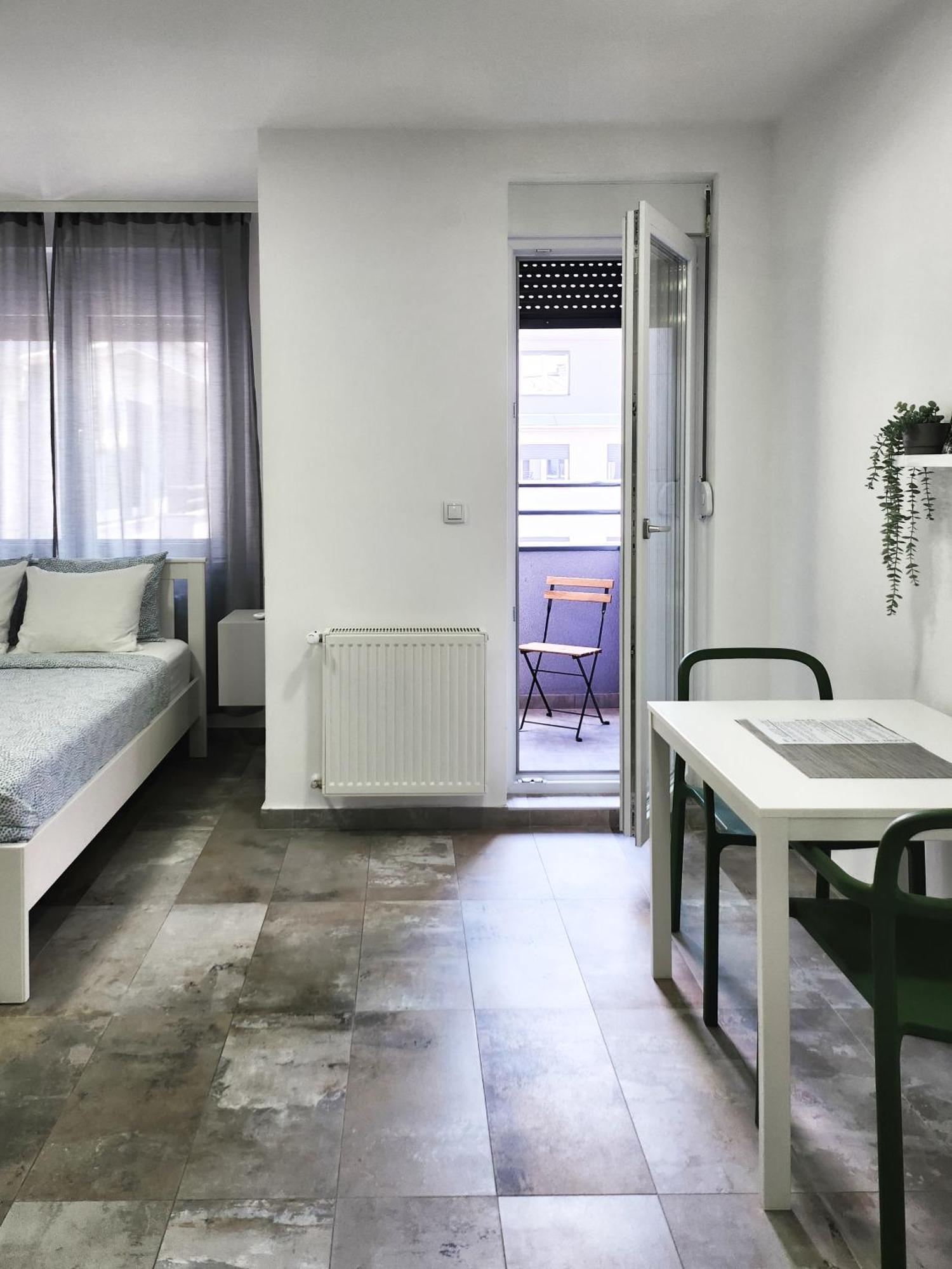 Oota Soko With Parking Garage Apartment Kragujevac Exterior photo
