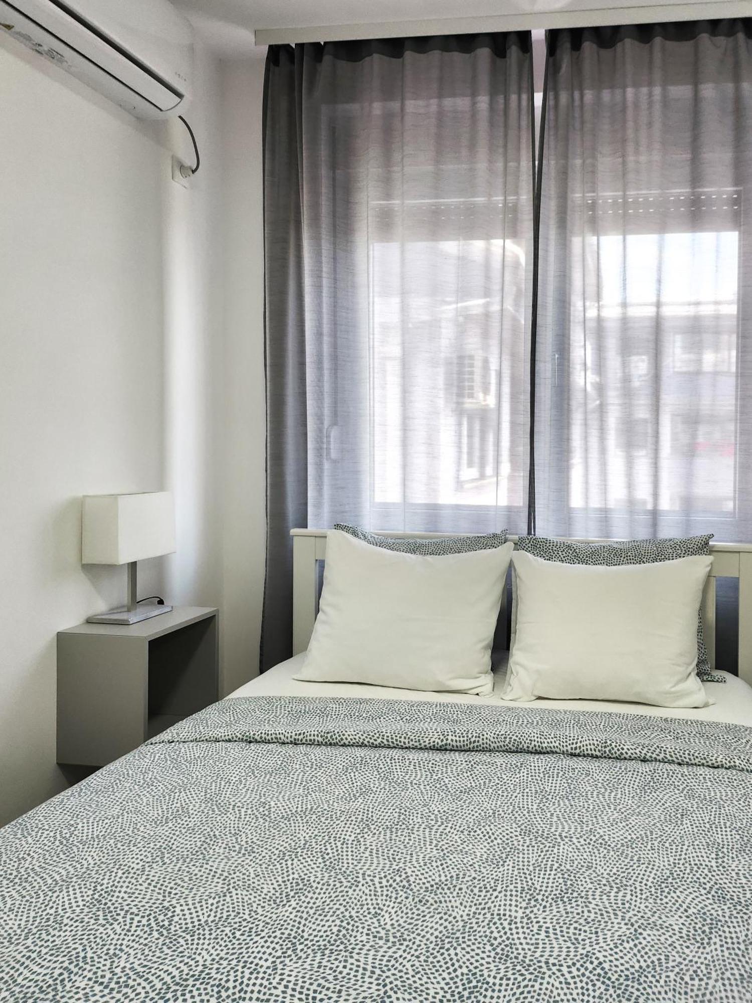 Oota Soko With Parking Garage Apartment Kragujevac Room photo